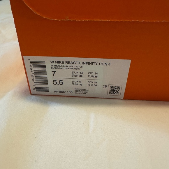 Nike Women’s InfinityRN 4 Road Running Shoes size 7 NWT - Picture 3 of 5